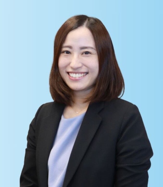 中島さん_背景水色111