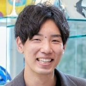 田井野 佐介 氏